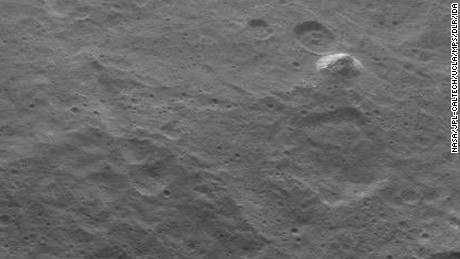 Dwarf planet Ceres reveals pyramid-shaped mystery