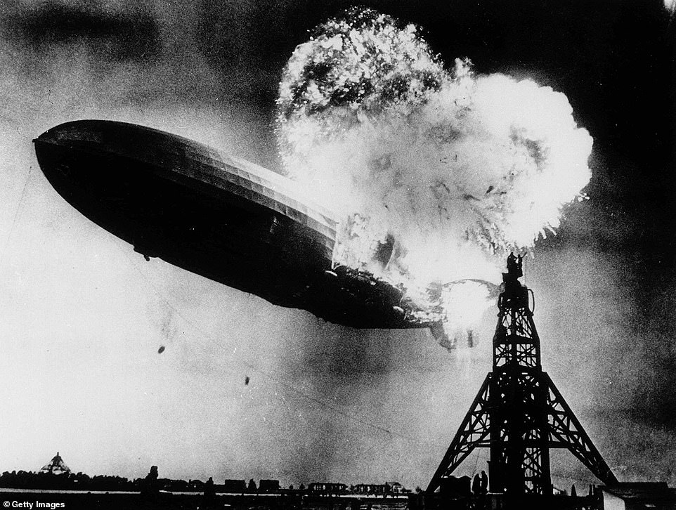 Picture: Hindenburg in New Jersey caught fire and crashed in 1915