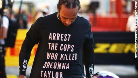 Hamilton wears a shirt to pay tribute to Taylor during Sunday's GP. 