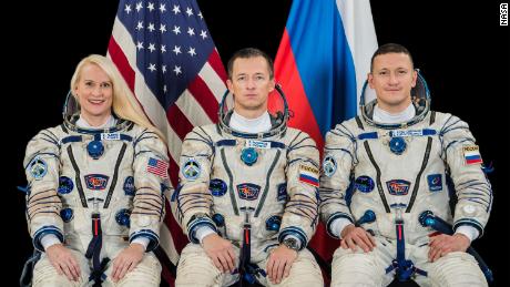 NASA astronaut, Russian cosmos launches space station