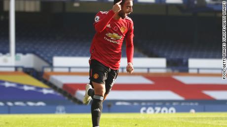 Bruno Fernandez celebrates after drawing with Manchester United against Everton in the Premier League.