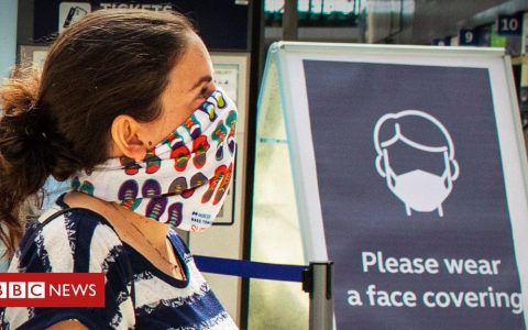 Coronavirus: Who should wear a face mask or face covering?