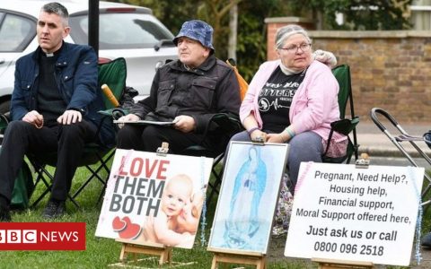 MP seeks to ban demonstrations outside abortion clinics