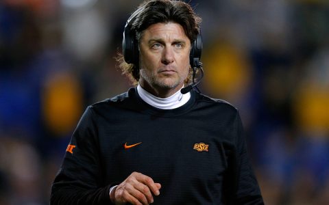 Mike Gundy calls self 'dumbass' for OAN shirt as old accusation resurfaces