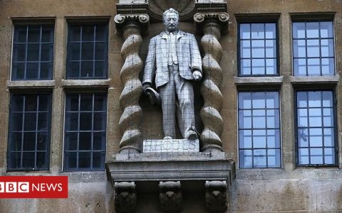 Oxford college wants to remove Rhodes statue