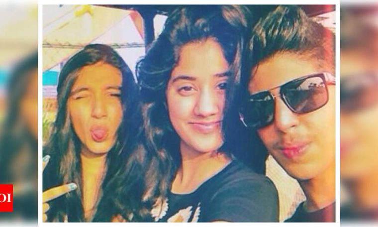 THIS pretty throwback picture of Janhvi Kapoor with her friends is simply unmissable! | Hindi Movie News