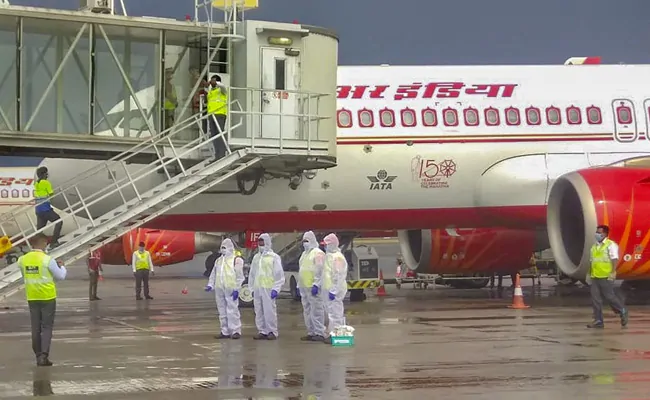 Air India Pilots Say Pay Cuts Can Trigger Desperate, Extreme Acts Amid Coronavirus Pandemic