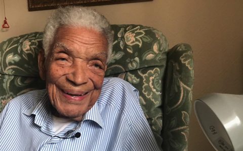 Earl Cameron: British film and TV star actor dies aged 102