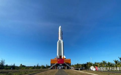 Long March-5 rocket in position for China's first Mars probe