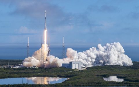 Watch SpaceX launch a Falcon 9 rocket on a record-breaking sixth flight to space