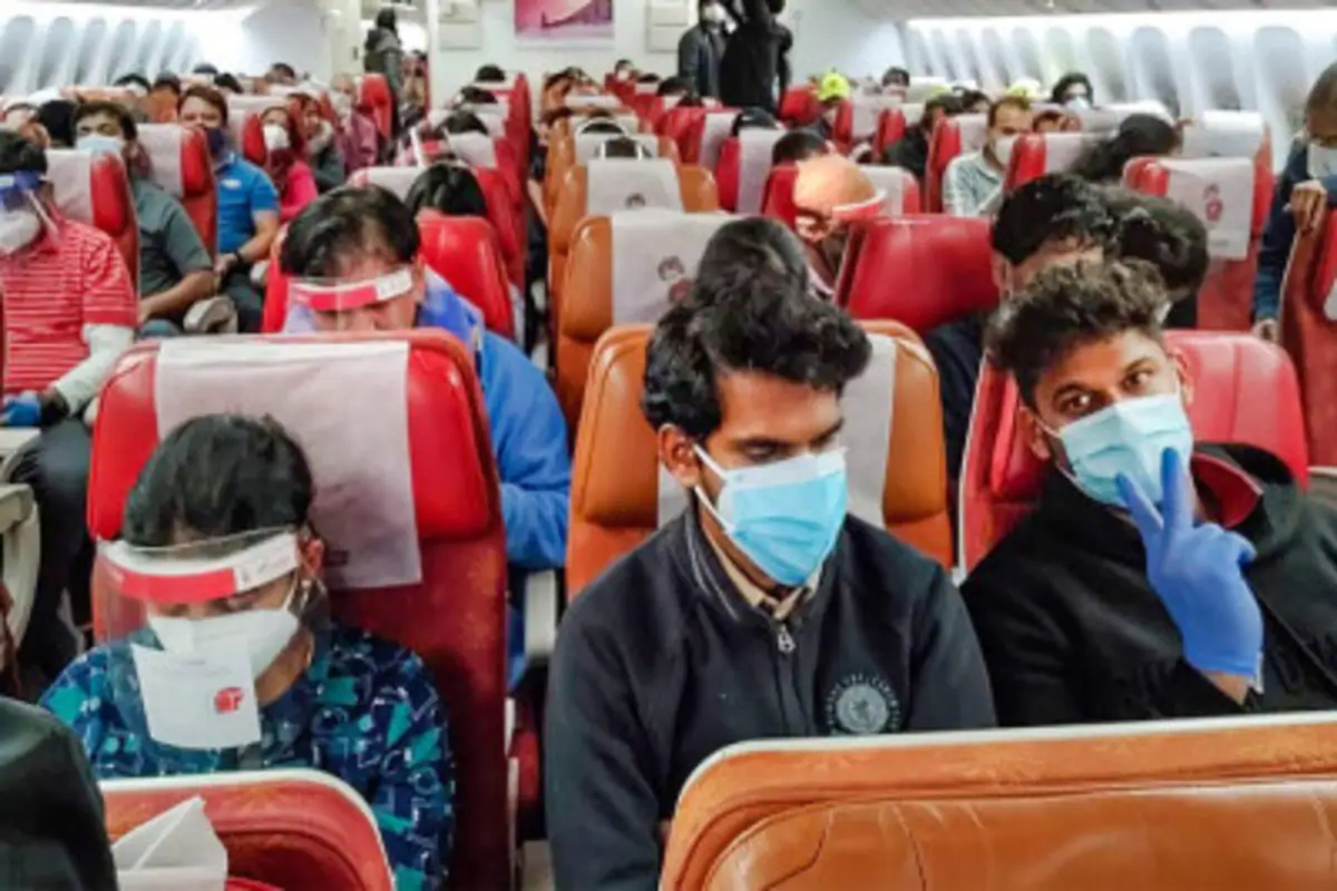 Coronavirus LIVE Updates: Air Passengers Not Wearing Mask to be Put on