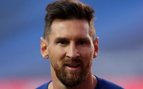 Man City 'to pay Lionel Messi record £450m over five years with £225m BONUS as dad Jorge prepares to meet Barcelona'
