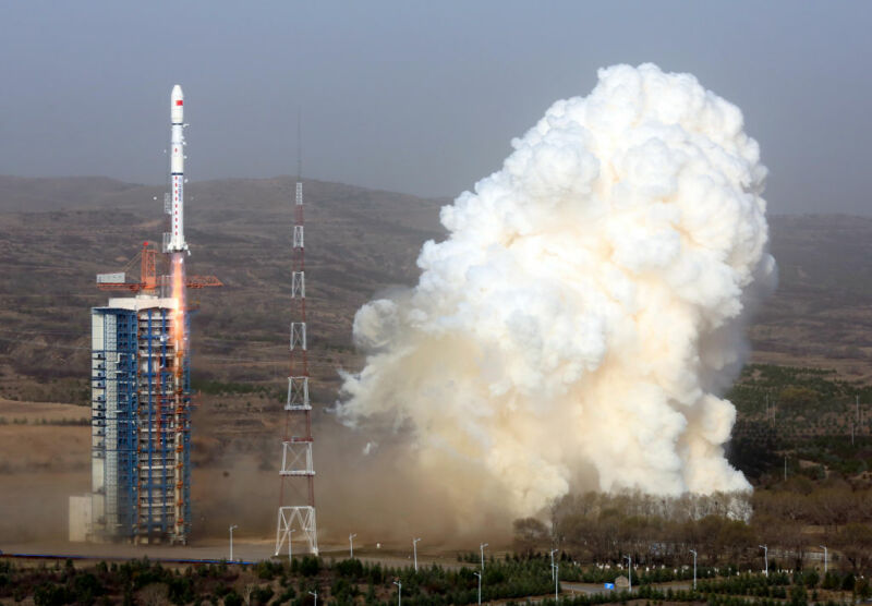 In April, 2019, a Long March 4B carrier rocket was lifted from the Taiyuan Satellite Launch Center in Taiyuan, Shaanxi Province, North China.