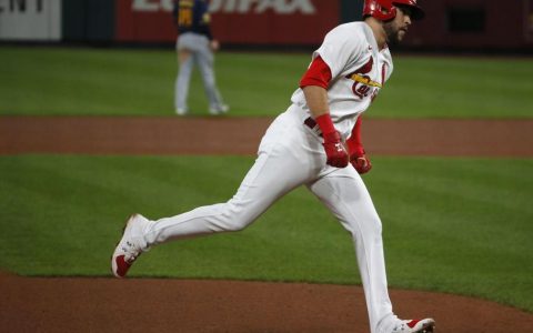 Carlson's two-run homer gives the Cardinals a 3-1 lead over the Brewers.  Cardinal beat