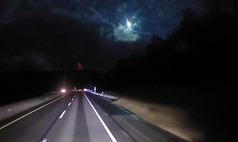 Put west.  Flashing in the sky above, Ohio was probably a random meteor, experts say