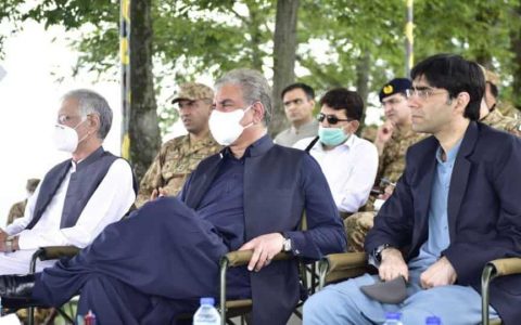 Pakistan’s National Security Adviser with foreign minister Shah Mahmood Qureshi at an army briefing during their visit to  the Line of Control in August