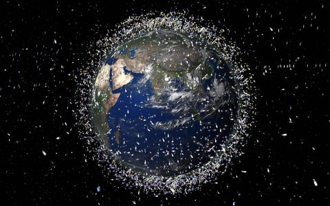 Two large pieces of space debris almost collided with the Earth - BGR.