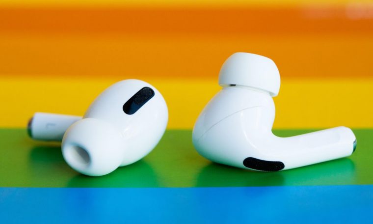 Black Friday Airpods Deals: Standard Airpods are priced at $ 110, Airpods are priced at 200 (ਾਕ 170 out of stock)