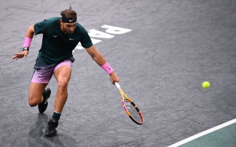 Rafael Nadal beats Jordan Thomson to reach Paris Masters quarterfinals