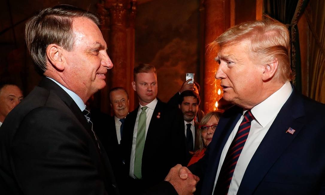 President Bolsonaro is welcomed at US President Donald Trump's Mar-a-Lago residence in March 2020 on a visit to Florida.  Photo: Alan Santos / PR - 03/07/2020