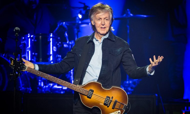 Paul McCartney has condemned the idea that wearing a face mask is a violation of civil liberties: "It's stupid."