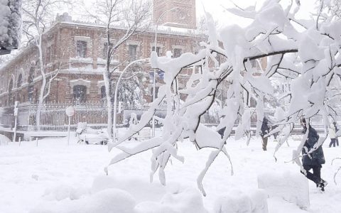 Madrid falls and experiences emergency with the blizzard of the century