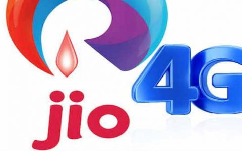 Farmers protest .. Damage to Jio towers .. This is a baseless charge .. Vodafone, Airtel Flash ..!  |  Reliance jio's tower damage case: Vodafone says jio's allegations against them are baseless, false