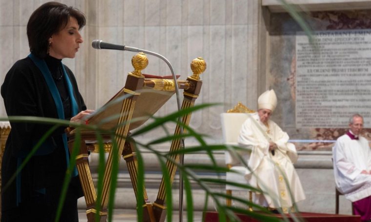 The Pope: Ministries of Leitredo and Acolito are open to women