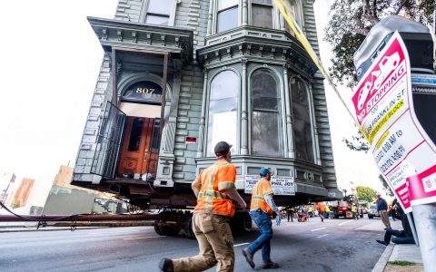 139 year old moved home to San Francisco |  world