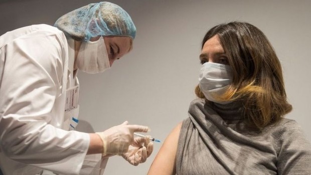 Many countries have already begun mass vaccination of their populations (Photo: Reuters)