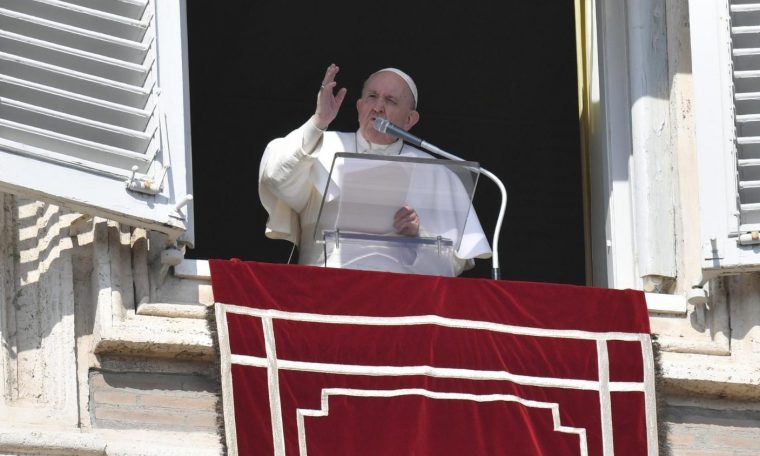 The desert is a place of temptation: "Never negotiate with the devil", the Pope said