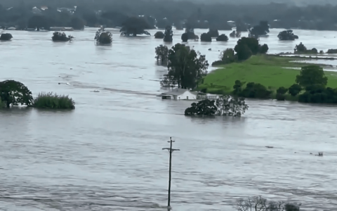 Emergency in Australia due to rain and historical floods