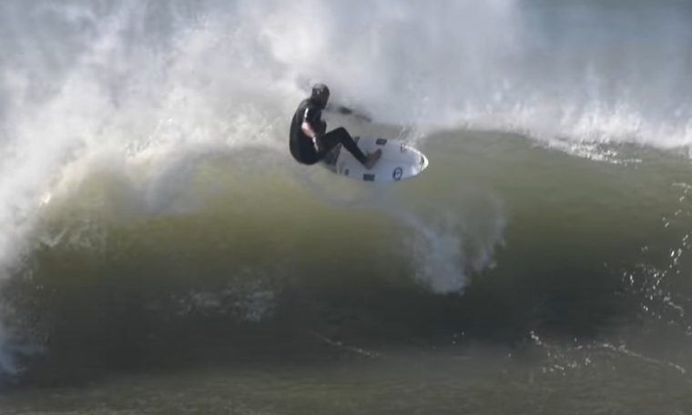 Watch Jason André destroying the waves in Australia