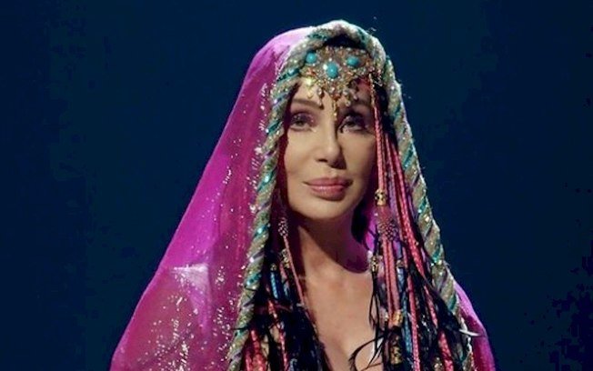 Cher apologizes for George Floyd's tweet
