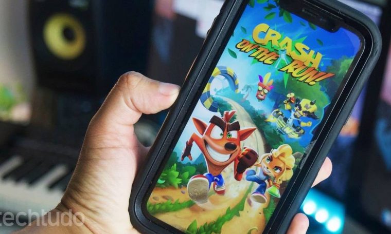 How to Download Crash Bandicoot: On the Run!  And play war games on android and iphone