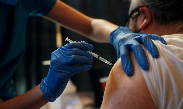 'Vaccine tourism' increases between Mexico and the United States.  world