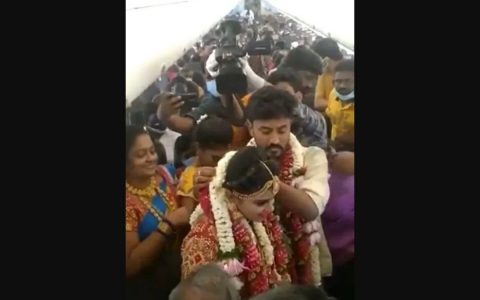 Video: Airplane wedding with 130 guests in the midst of an epidemic.  world