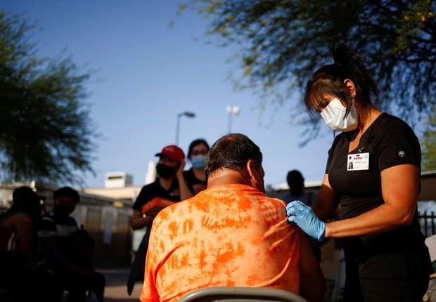 Latino trip to the United States in search of vaccination (Photo: © Reuters / Jose Luis Gonzalez / Rights Reserved)
