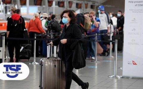New Zealand suspends trips with Sydney for three days