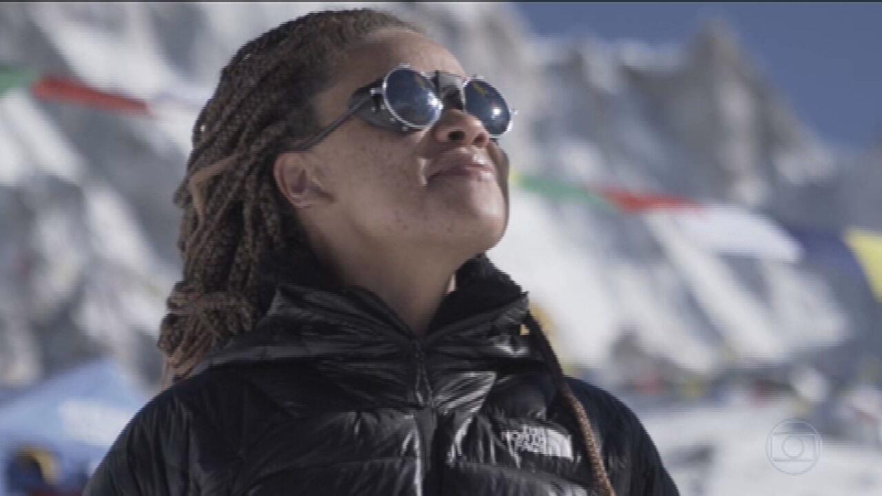 The former Can Picker becomes an athlete and reaches the summit of Mount Everest
