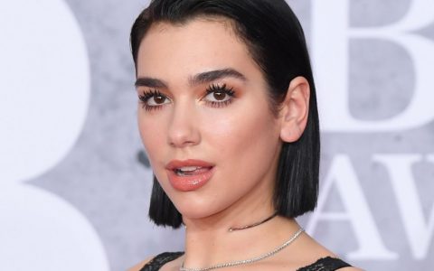 Dua Lipa recognized as the most played artist of 2020 in the UK