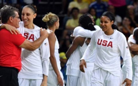 Atual hexacampeã olímpica, a seleção feminina de basquete dos Estados Unidos é a maior vencedora da competição. O país venceu oito das 11 edições disputadas na história dos Jogos.