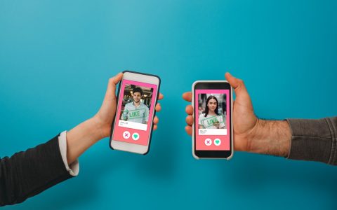Tinder and other dating apps offer 'vaccination' filters