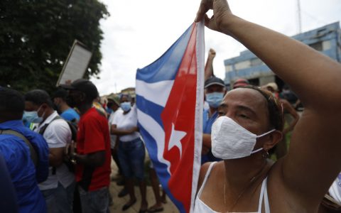 Apoiadores do governo cubano também foram às ruas após protesto antagonista