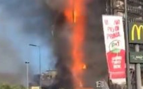 VIDEO: Massive fire breaks out in 15-storey building in Milan.  World