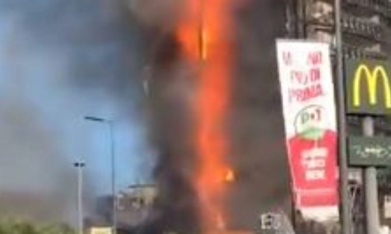 VIDEO: Massive fire breaks out in 15-storey building in Milan.  World