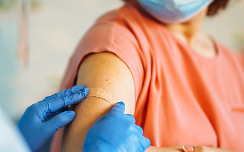 Germany suspects nurse gave too many false vaccines