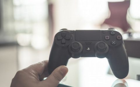 Playing two hours of video games burns like a thousand sit-ups, study says