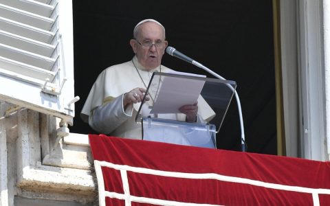 Pope in Angelus: Humility is the Secret to Getting to Heaven