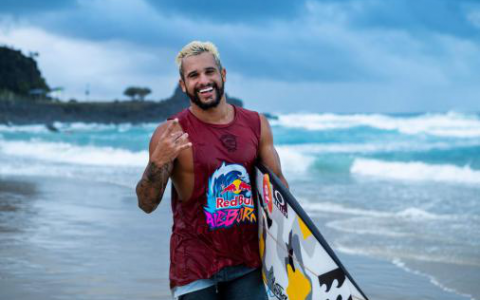 Italo Ferreira becomes a documentary, cites desire for a two-time world championship and criticizes Brazilian surfing's management